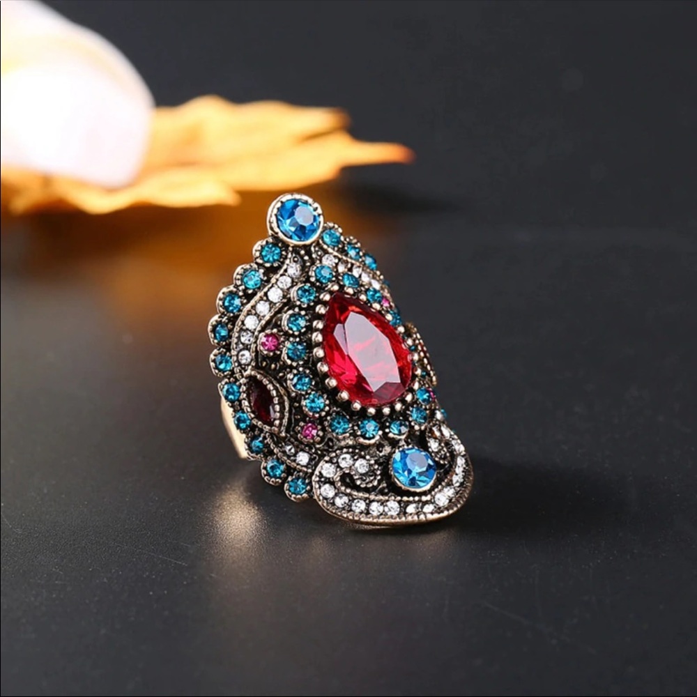 💙💕BOHO Jeweled ceremonial Statement Ring💕💙 - Picture 4 of 4